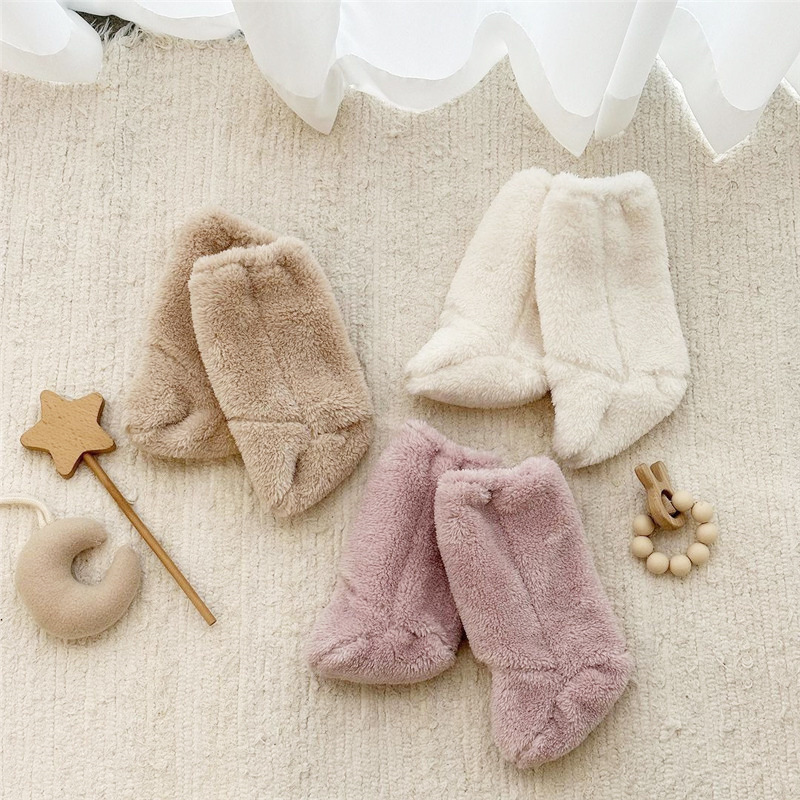 Caldi calzini invernali per ba - Winter Clothing For Babies recensione e prezzo